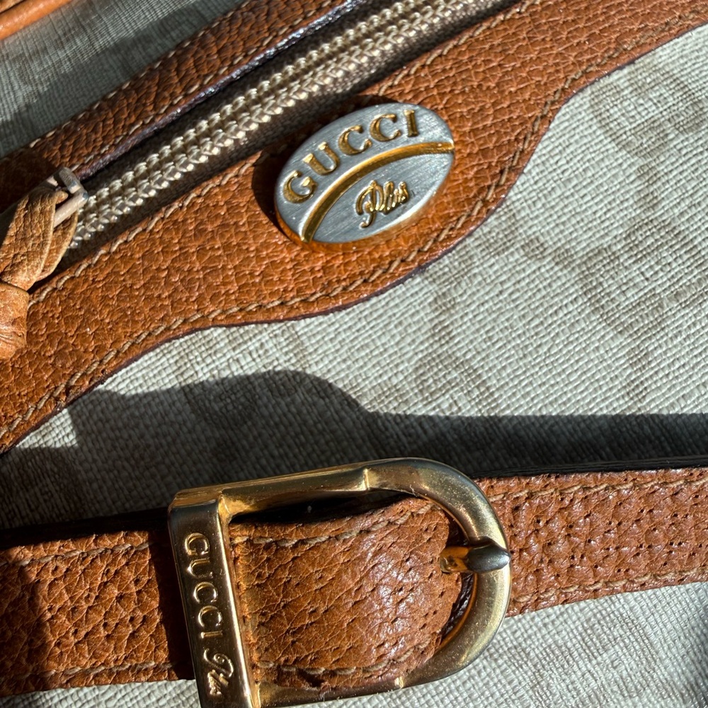 EUC Gucci Plus  Monogram crossbody bag - Picture 6 of 8